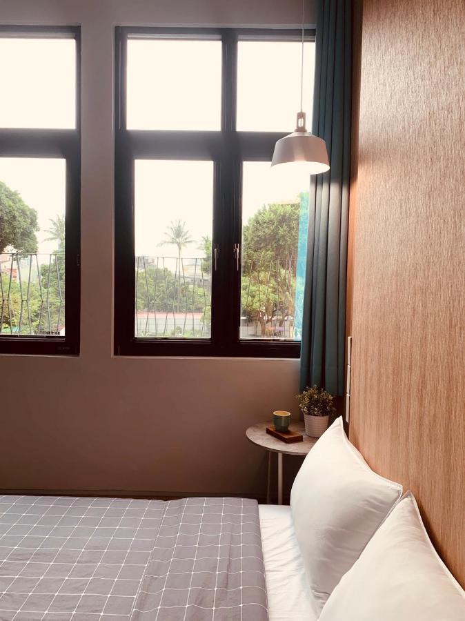 Oyaji Guesthouse-依人數床位數計價開放房型 Tainan Bagian luar foto