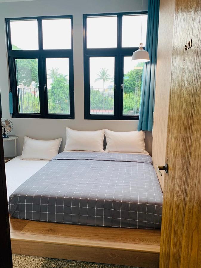 Oyaji Guesthouse-依人數床位數計價開放房型 Tainan Bagian luar foto