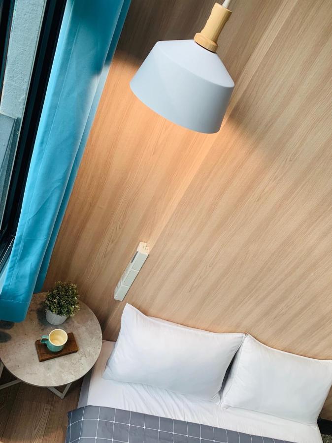 Oyaji Guesthouse-依人數床位數計價開放房型 Tainan Bagian luar foto